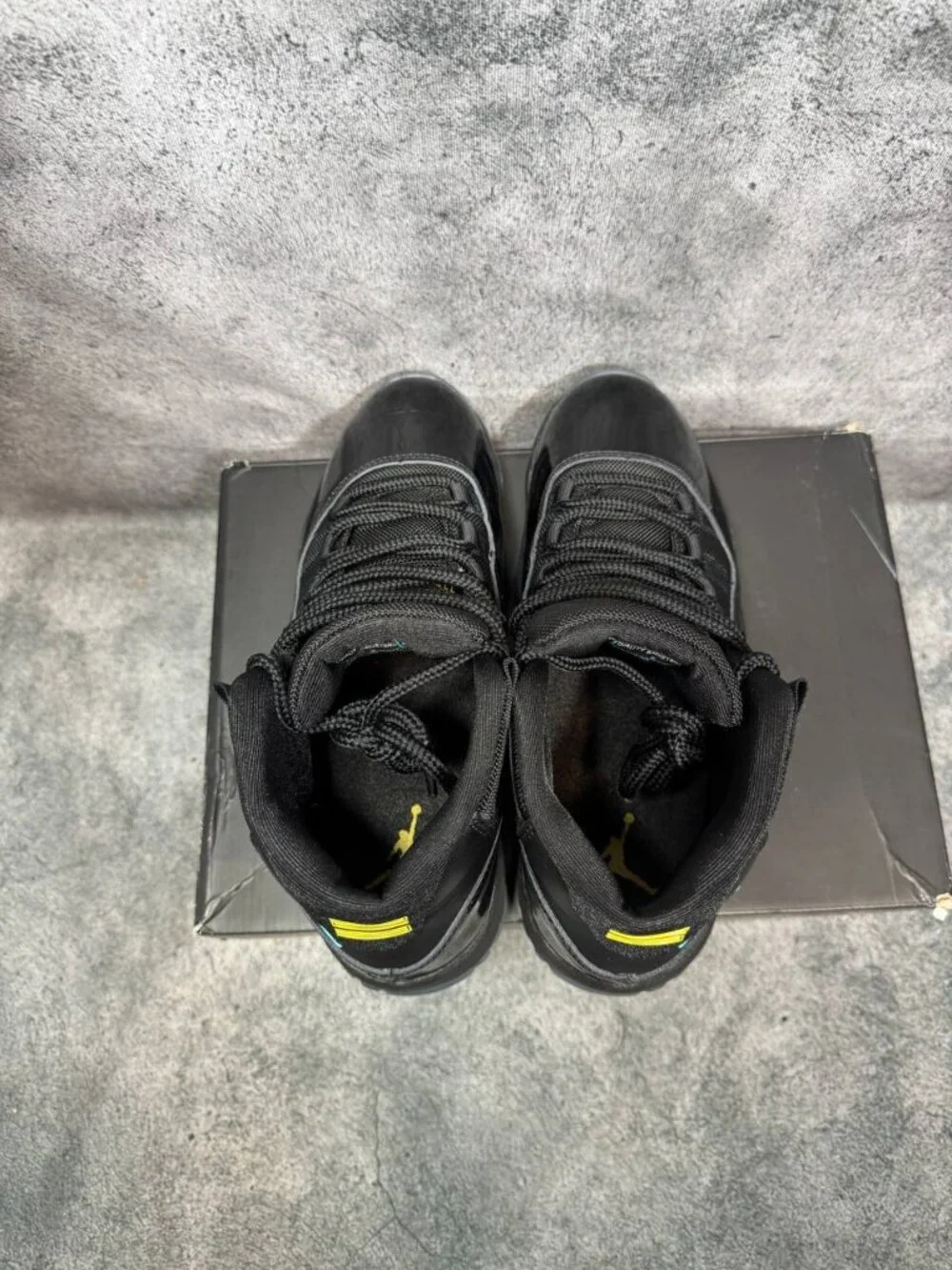 Size 8.5 | Jordan 11 Gamma Blue With Box | Pre-Owned - Picture 5 of 9